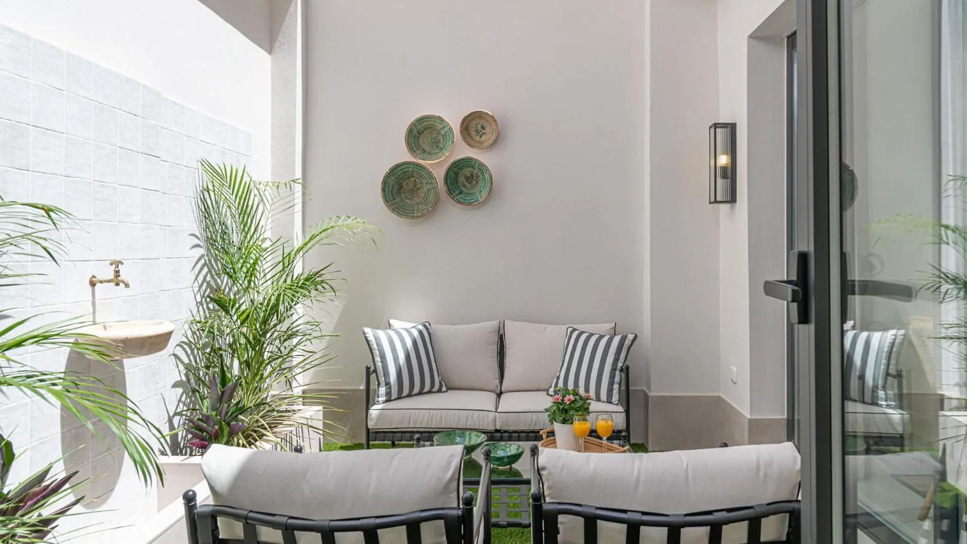 Ajr Suite Loft In Malaga By Solaga Holiday Homes 0*,  Spanje